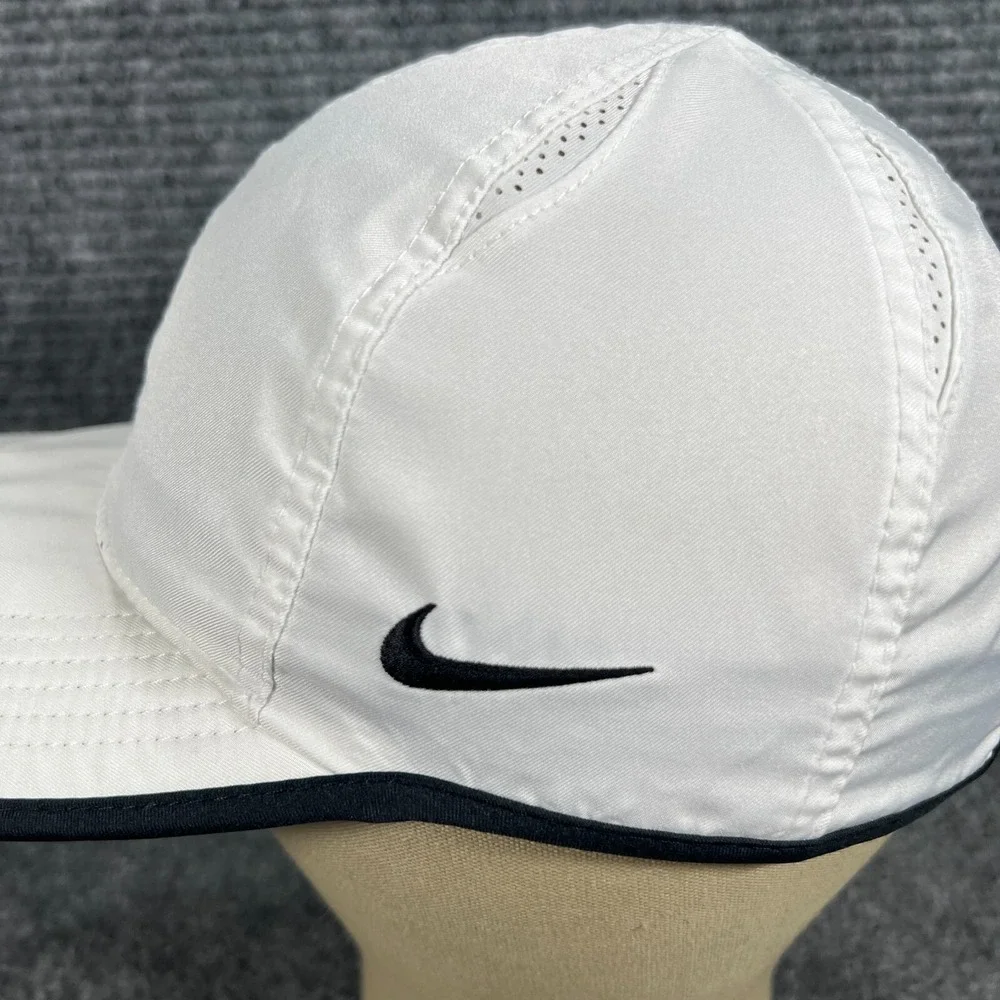 Nike Featherlight Hat Cap Womens White Adjustable Strap‎ Back Running Dri Fit